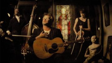 美剧亿万插曲《Troubled man》by John Mellencamp