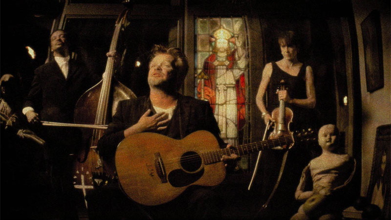 Troubled man歌曲封面及歌词中英对照